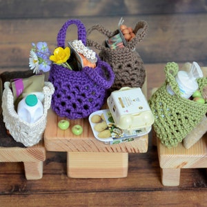 Crocheted Miniature Cotton Net Bag: Dollhouse Accessory