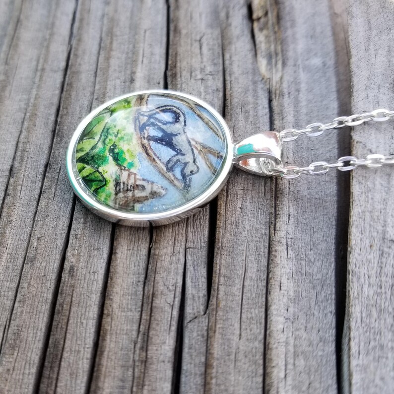 Howler Monkey necklace. Hand-painted money with Mayan ruins in the Guatemalan jungle in the background. Monkey necklace, watercolor and ink image 2