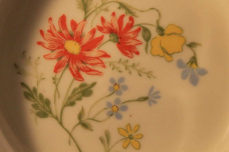 Flower Ashtray Vintage Porcelain Round White Ashtray Wild Flowers