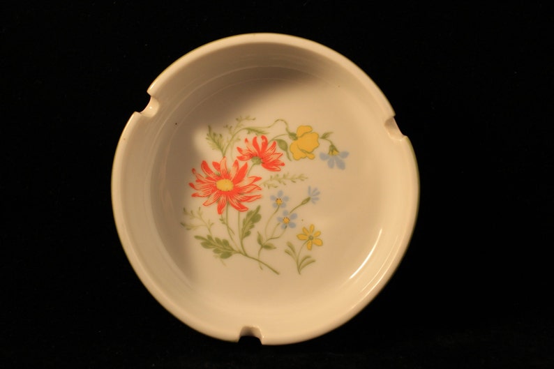 Flower Ashtray Vintage Porcelain Round White Ashtray Wild Flowers
