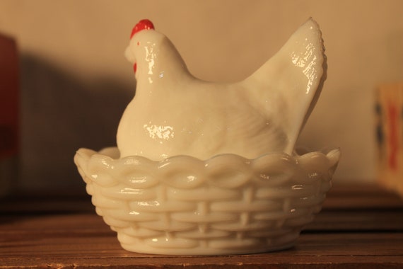 Chicken in Basket Trinket Box Vintage White Milk … - image 5