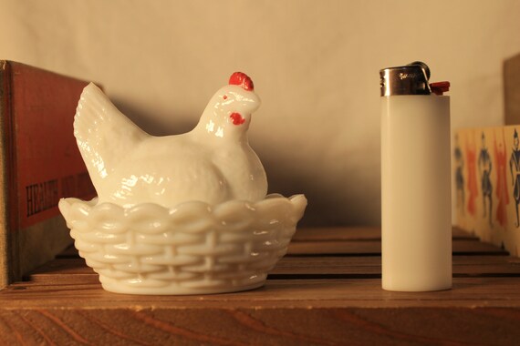 Chicken in Basket Trinket Box Vintage White Milk … - image 2