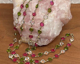 Halsband med vintagebezel och kristaller: vattenmelonfärger, guldfärgad, 135 cm