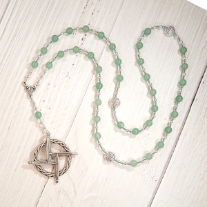 Collar de cuentas de oración Brigid (Brighid, Brigit) en aventurina verde: Diosa celta irlandesa de la poesía, la artesanía y la sanación
