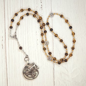 Collar de cuentas de oración Fenrir en ojo de tigre: lobo gigante nórdico, lobo fenris, hijo de Loki