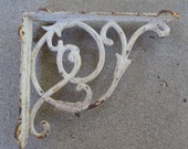 Vintage White Iron Bracket, Single Scroll Design Shelf Support, Cast Iron Salvage, Restoration Upcycling Project, Rusty Patina Metal Piece