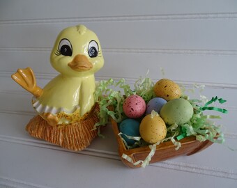 Dark Green Yellow Easter Chicks Easter Eggs Embroidery #4-01-35 Vintage Easter Table Cloth