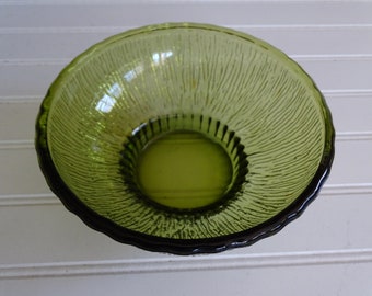 Vintage Green Glass Bowl, 1970's Avocado Green Glass, Fruit & Flower Vessel, 70's Florist Arranger, Scalloped Edge, Woodlike Texture Outside