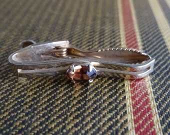 Vintage Citrine Swank Tie Clip, Brown Oval Citrine Tie Bar, Mens Skinny Necktie Tie Clip, 1960s Mid Century Fashion, Swank Mad Men Tie Clip