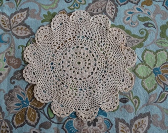 Large Rectangle Doily Vintage Crocheted Table Runner White Cotton Table Cover Granny Chic Decor Dining Table Accent Scalloped Edge