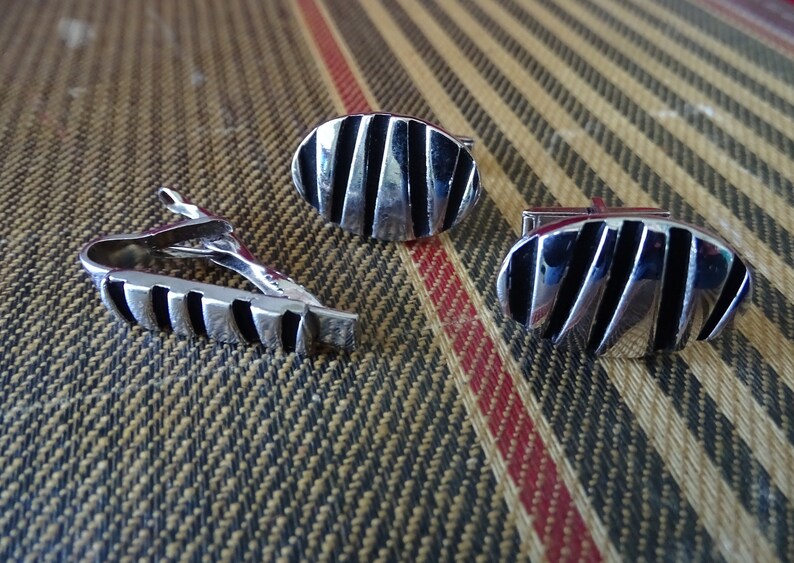Vintage Mod Suit Set, Silver & Black Tie Tac and Cuff Links, 1960's Cuff Links, 60's Skinny Tie Tack Pin, Zebra Look, Mad Men Fashion