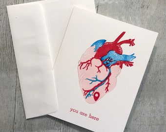 Anatomisches Herz ""You Are Here"" Nerdy Lustige Wissenschaft Valentinstag oder Jahrestag Grußkarte
