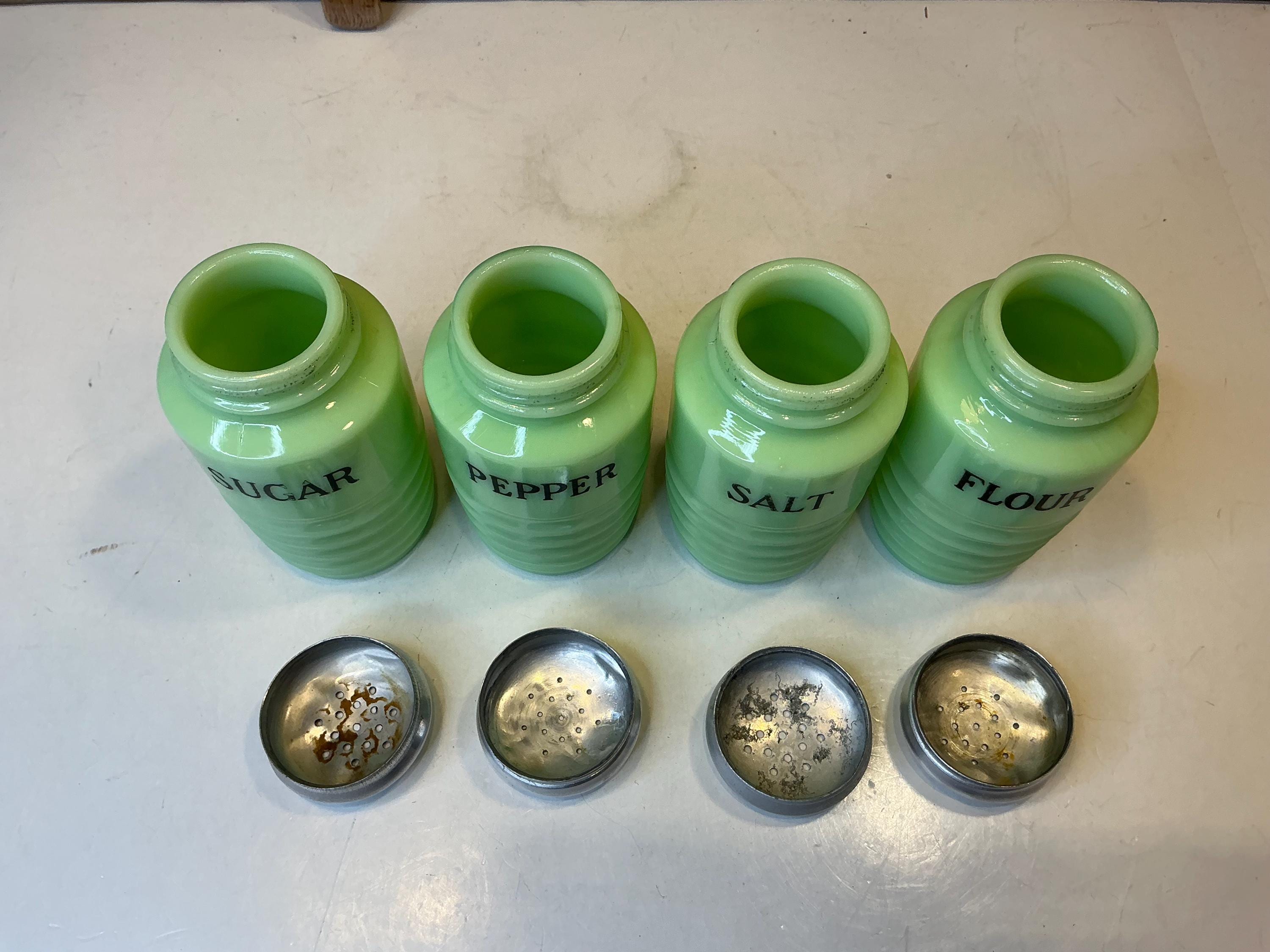 ジャネット社 Jeannette スパイスシェーカー4本セット ジェダイ Vintage Jeannette Set of 4 Jadeite Shakers 40' - Etsy