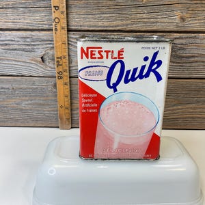 Vintage Nestlé Quik strawberry cardboard box 60’