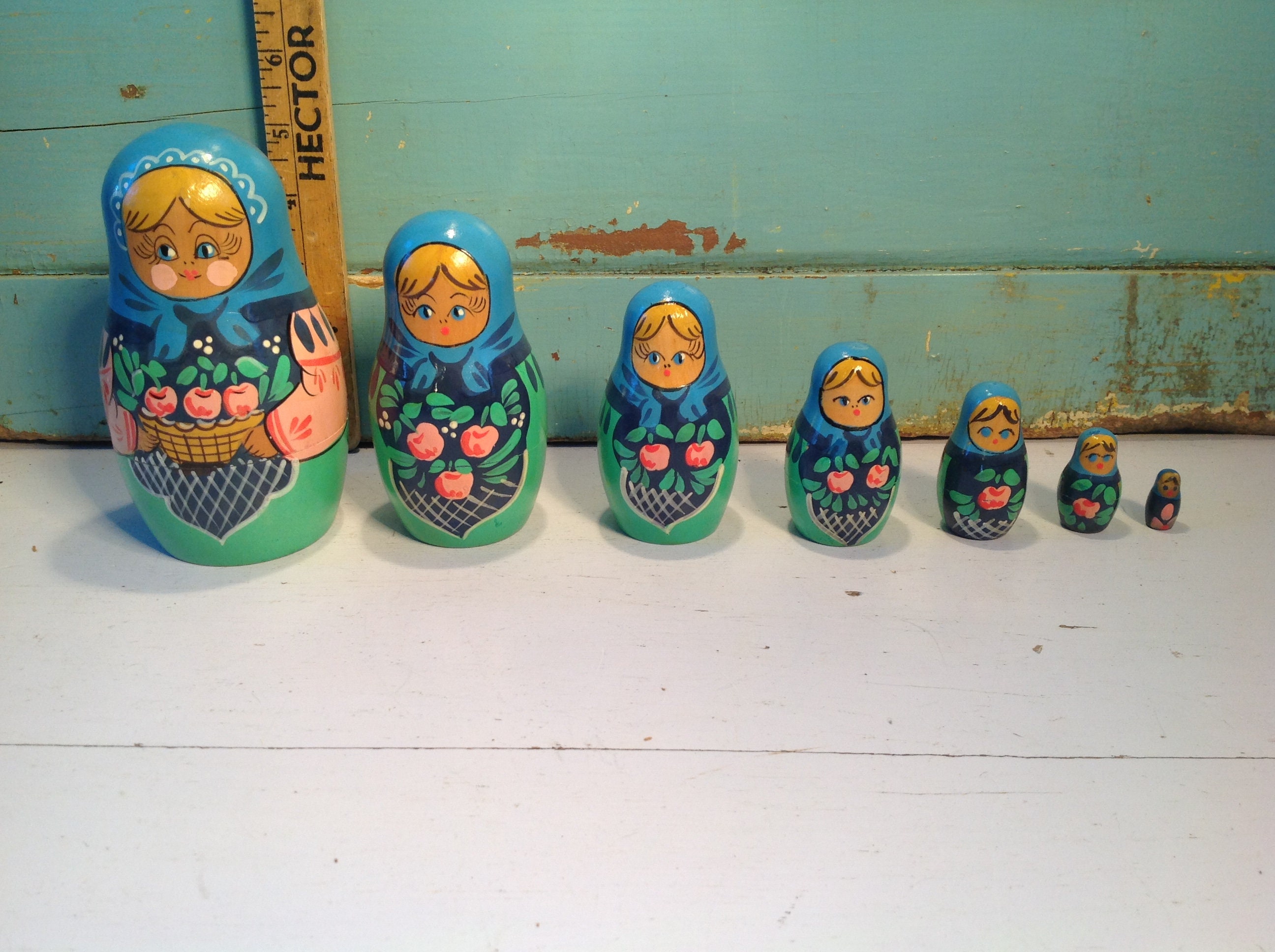 russian dolls that fit together