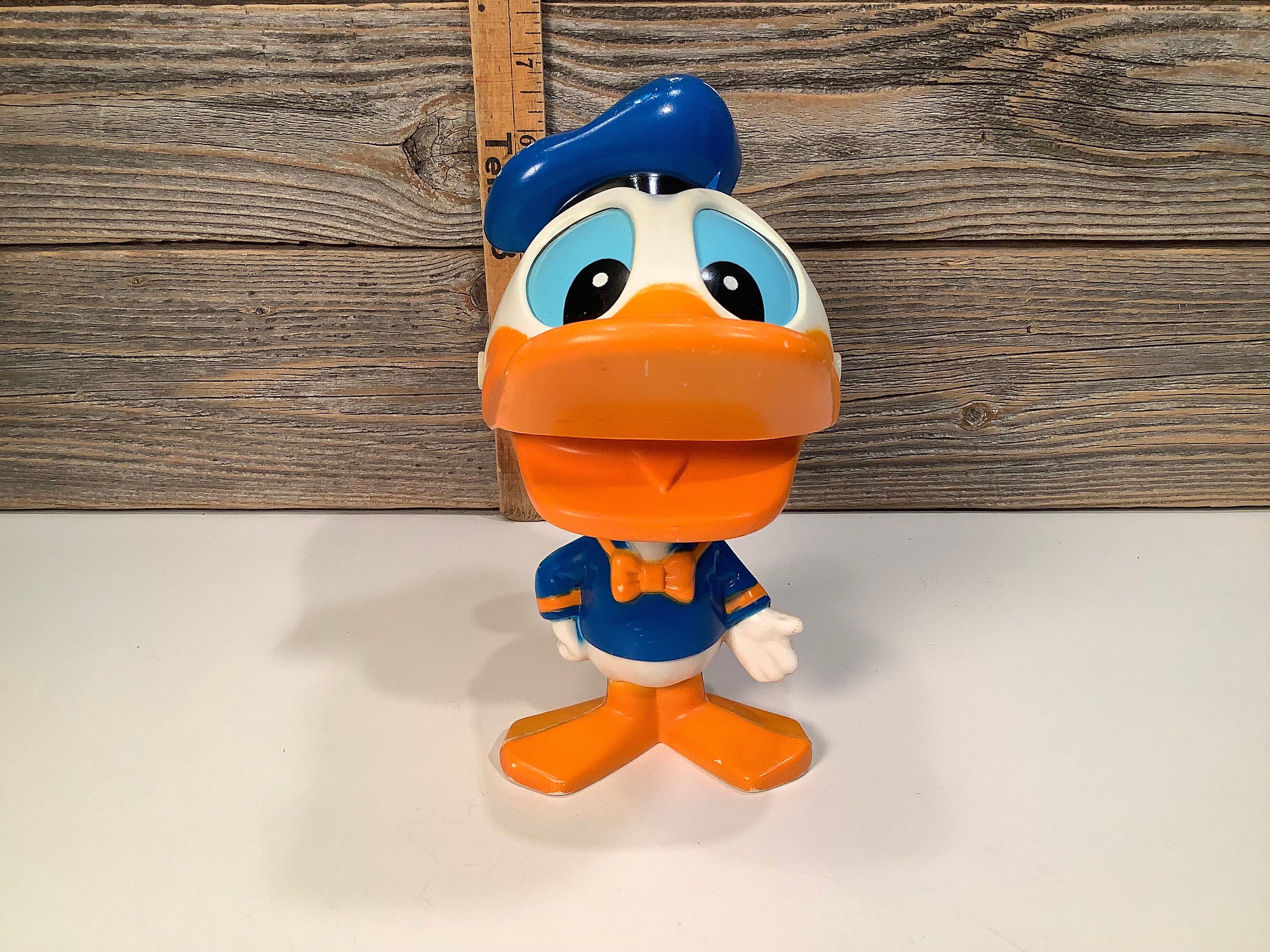 donald duck pull string toy