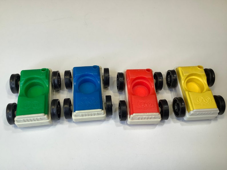 Vintage Fisher Price little people 4 coaches 70' image 4