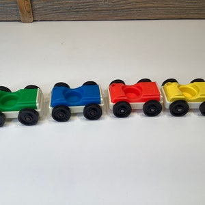 Vintage Fisher Price little people 4 coaches 70' image 6