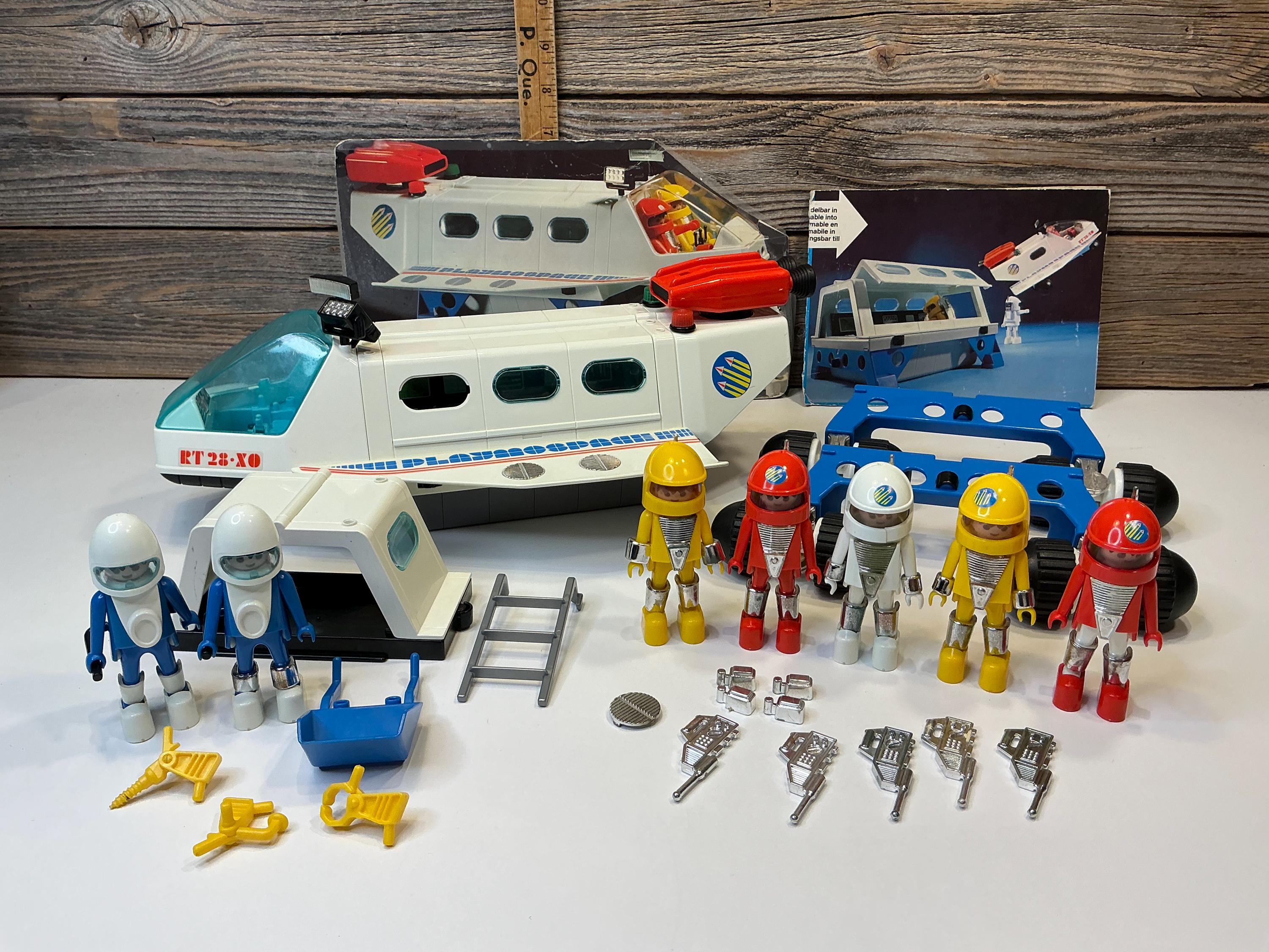 playmobil 1955 Edition フィギュアセット Amazon.com: Playmobil 70688 Johann Christoph Friedrich