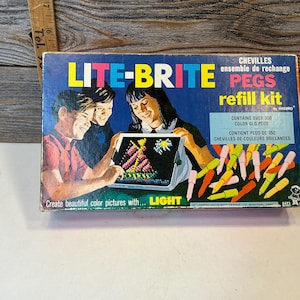 Vintage Hasbro Pegs refill kit Lite-Brite 1973