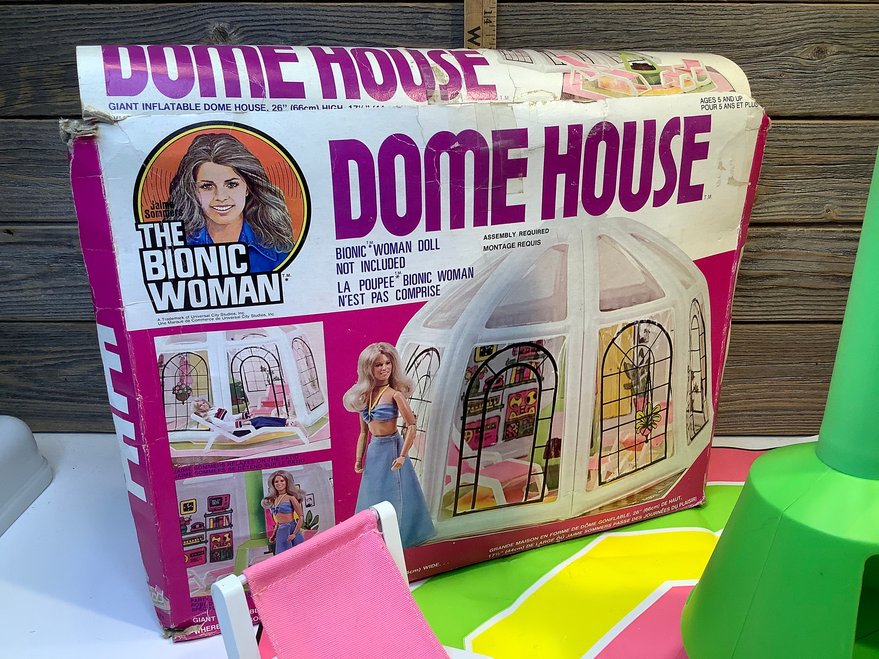 Vintage Kenner Dome House the Bionic Woman 1976 -  Canada