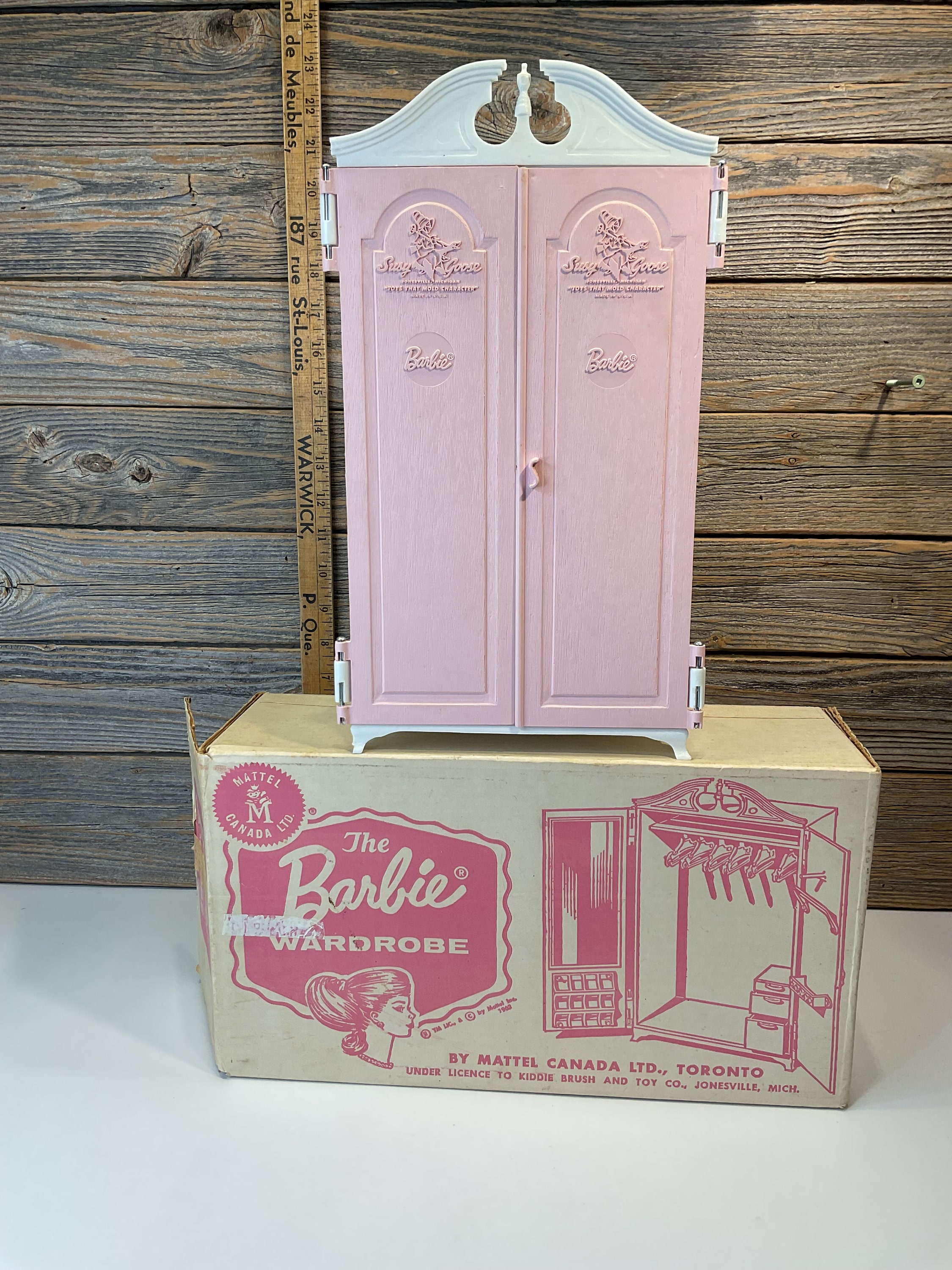 Cobble & Gobble: Homemade Gift 5 - A Barbie clothes storage/wardrobe
