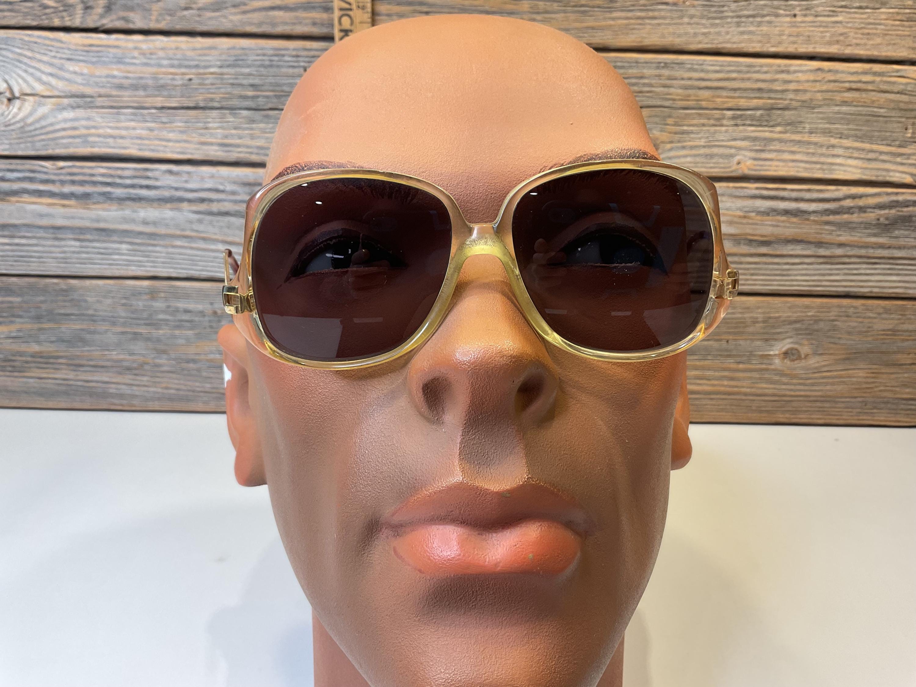 Metzler Eyewear - Etsy display picture 3
