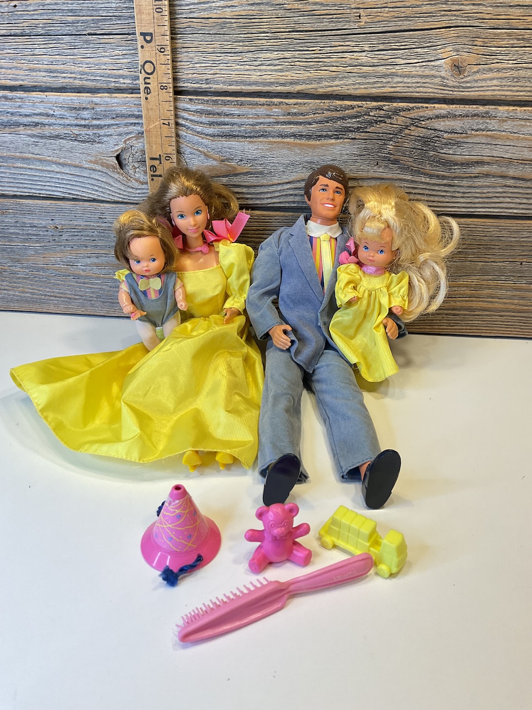 Vintage Mattel Barbie Heart Family Surprise 1985
