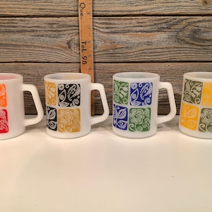Vintage Federal 4 coffee mugs colored 70&#39;