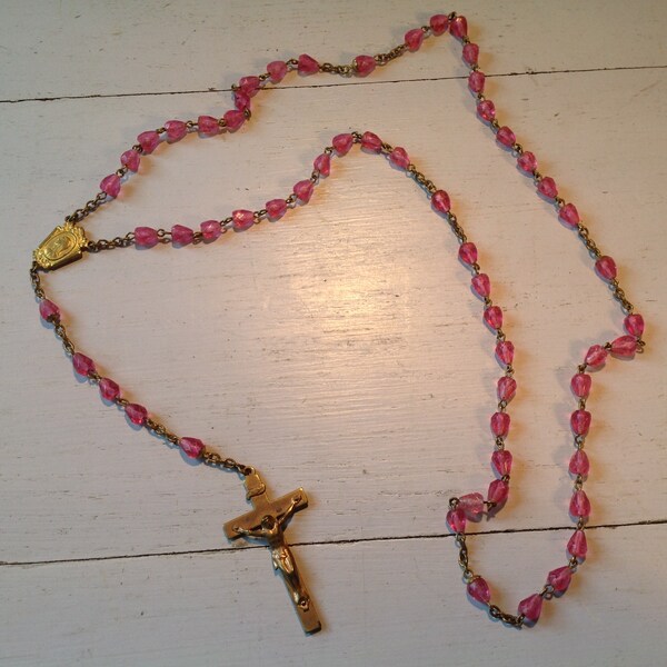 Vintage rosary pink glass 50'