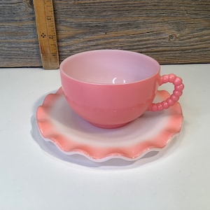 Vintage Hazel Atlas cup and saucer pink crinoline 50&#39;