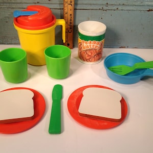 Vintage Fisher Price fun with food peanut butter with juice pitcher 80&#39;