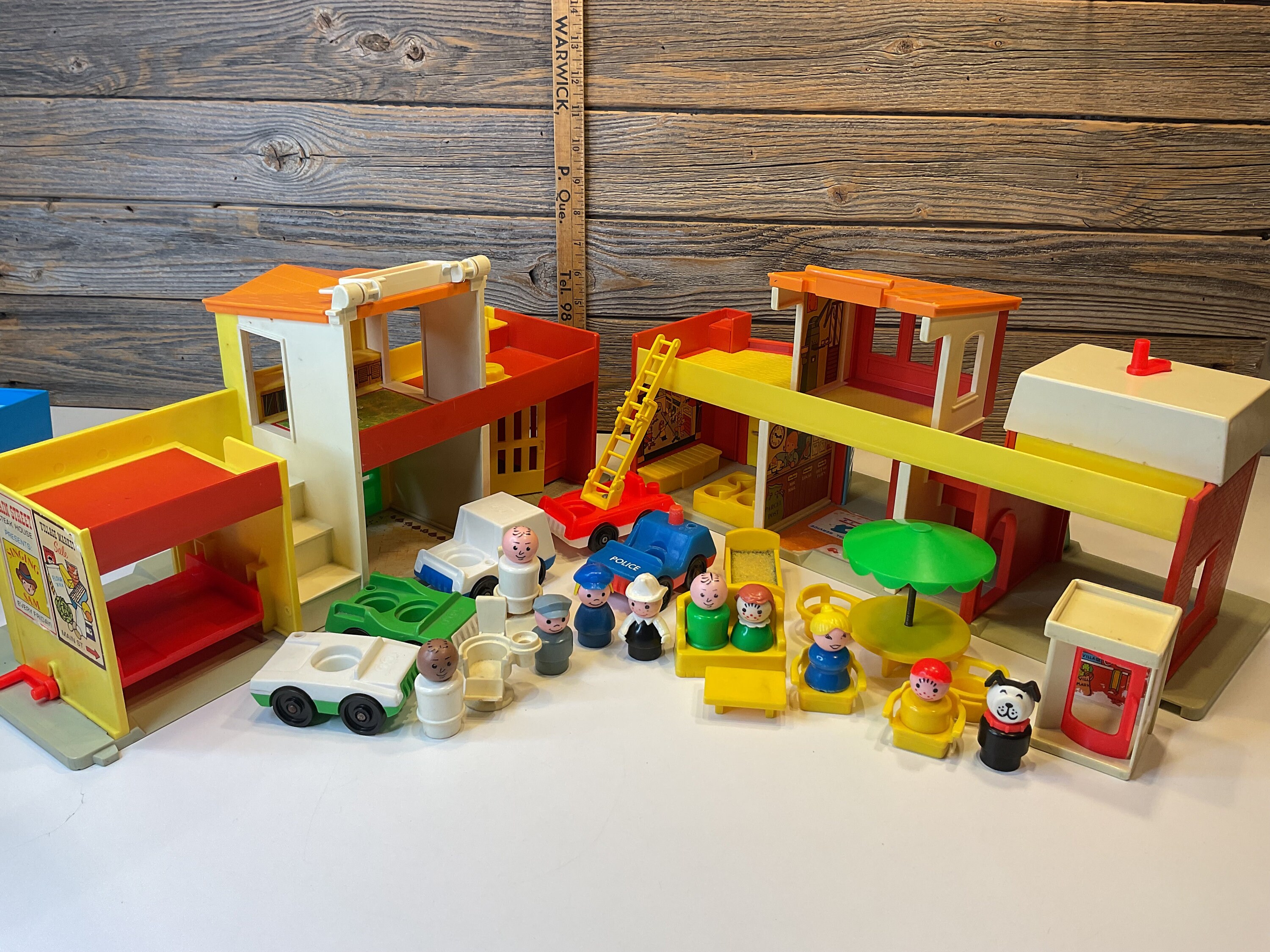 Fisher price sales village 1973