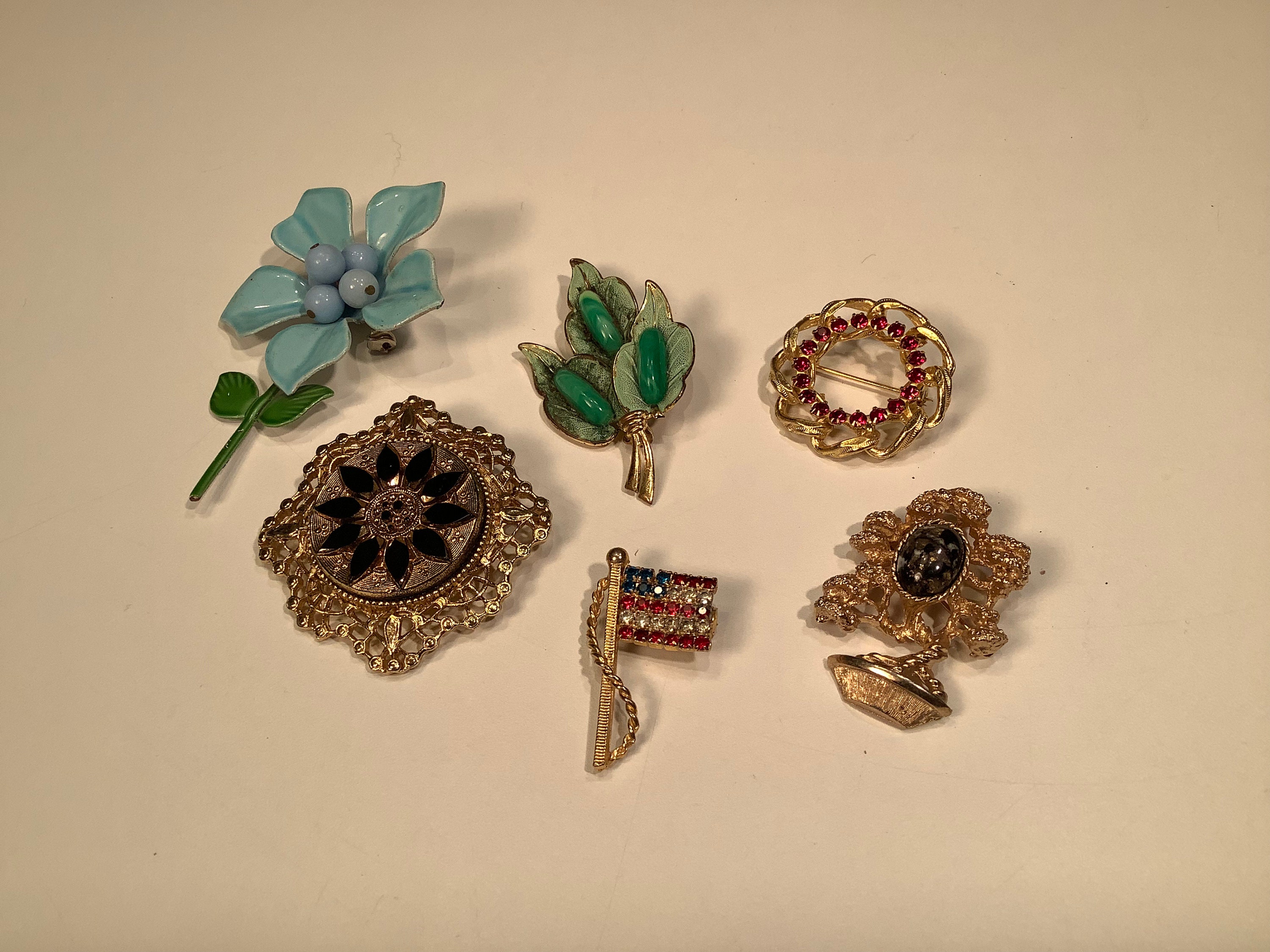 USA ～1960’s BROOCH(ヴィンテージブローチ/アンティーク) 1960年代 ビンテージ ブローチ パール 花 1960s Vintage Broach