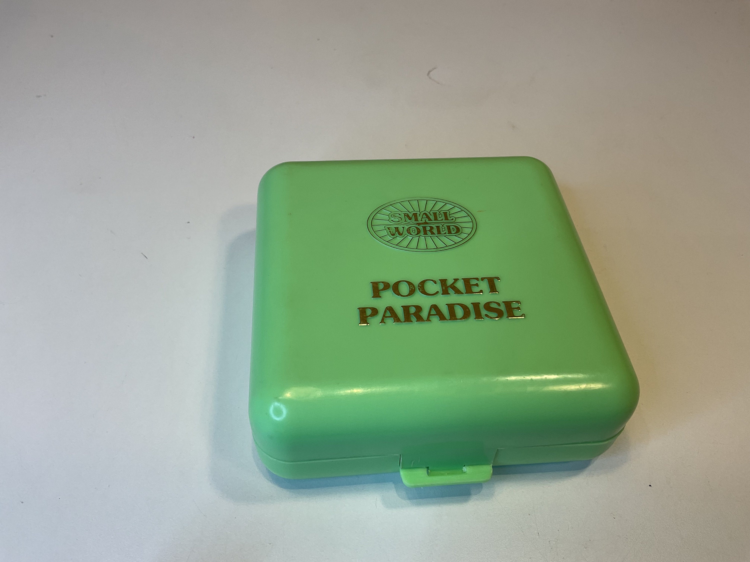 Vintage Small World Pocket Paradise 1992 - Etsy Israel