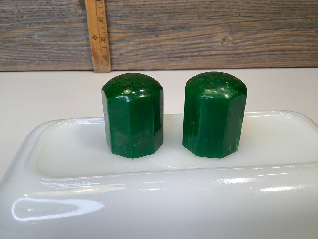 Vintage Bakelite Salt and Pepper Shakers Green 30 Etsy