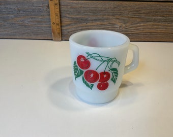 Vintage Termocrisa 1 cherry milk glass mug