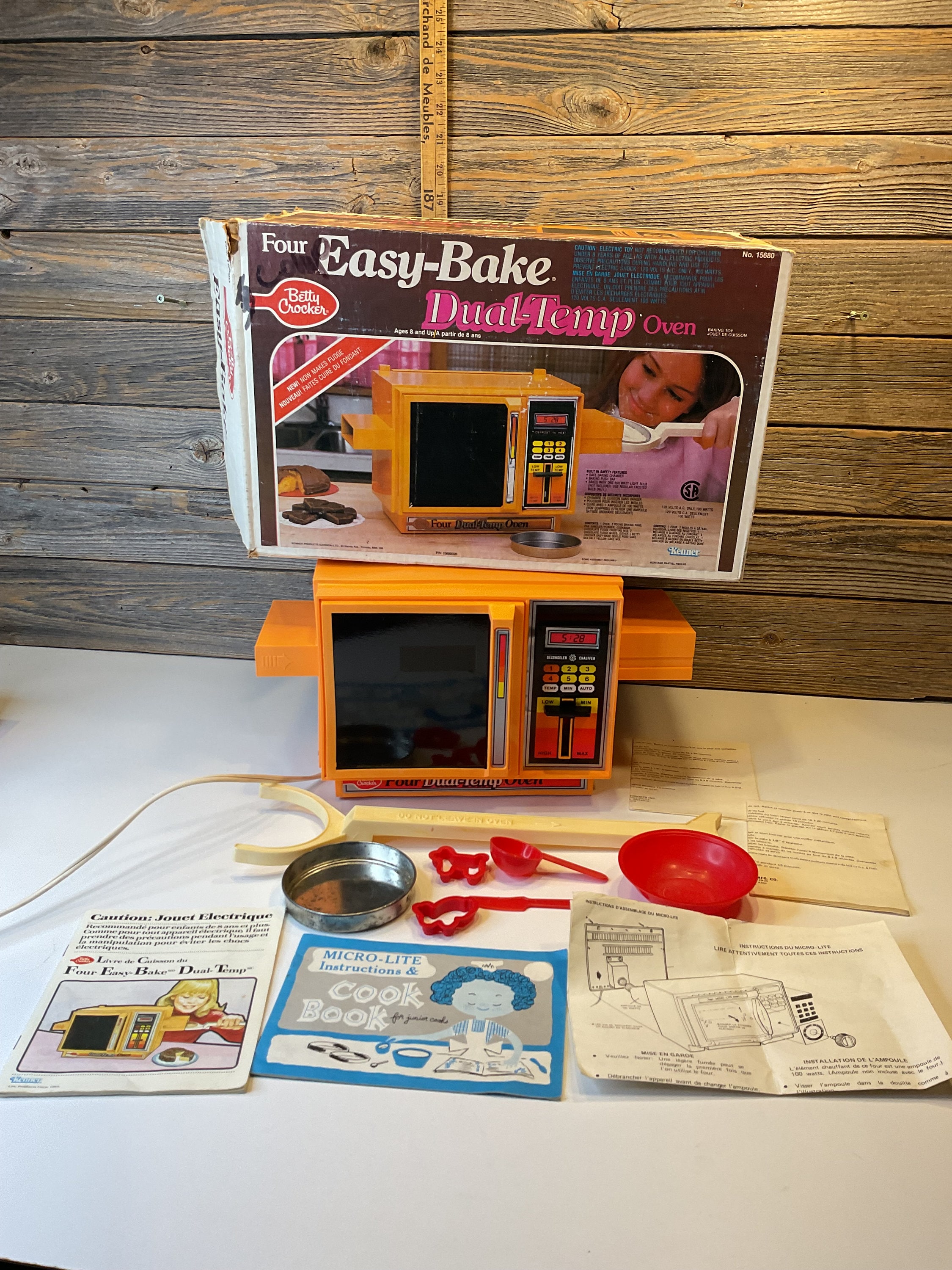 Vintage Kenner Easy-bake Dual-temp Oven 1983