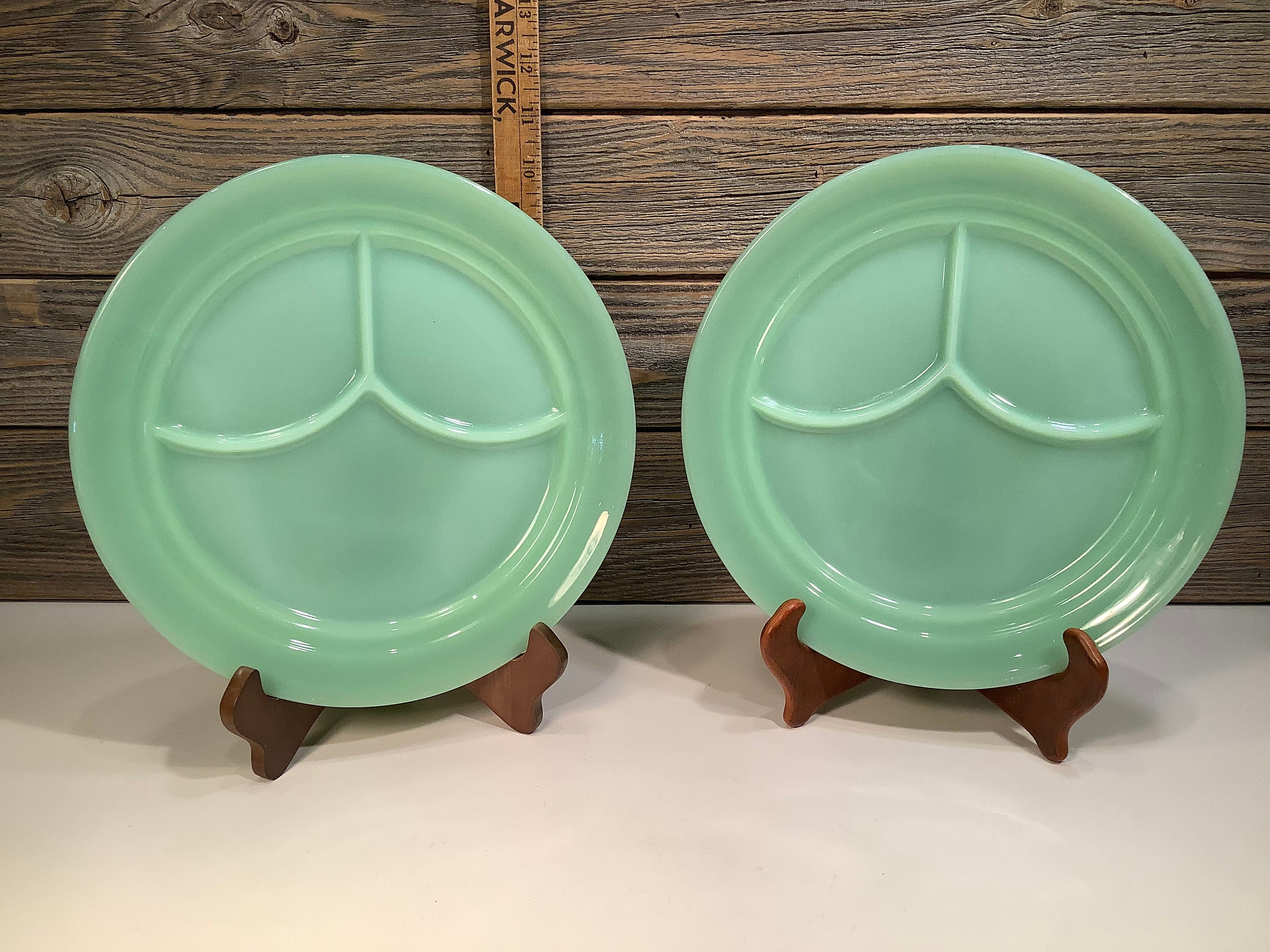 FIRE KING Jadeite restaurant ware divided grill plate Collectible Fire