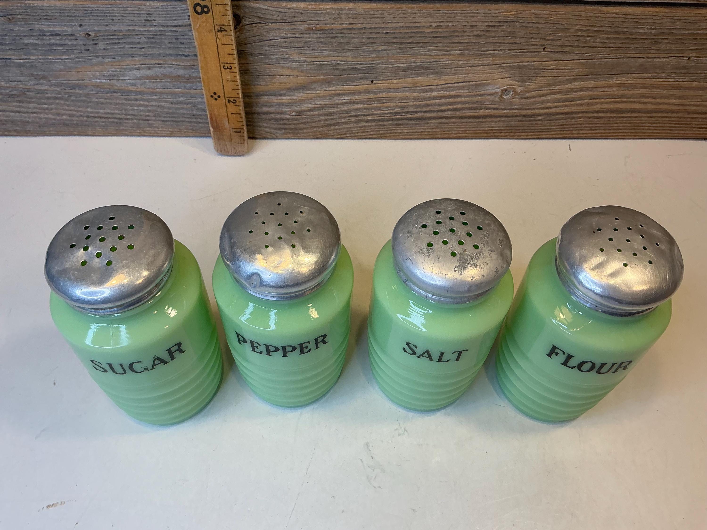 Vintage Jeannette Set of 4 Jadeite Shakers 40' - Etsy