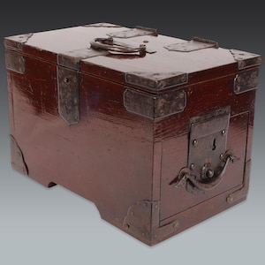 medium-sized japanese antique accounting chest - beautiful lacquer finish, perfect for small items