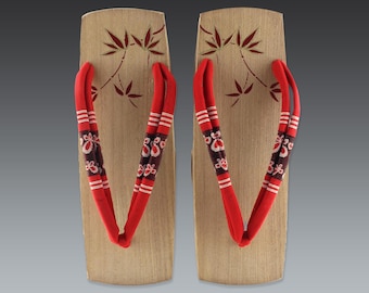 Vintage Japanese Geta Sandals: Kiri Wood, Bamboo Leaf Detail