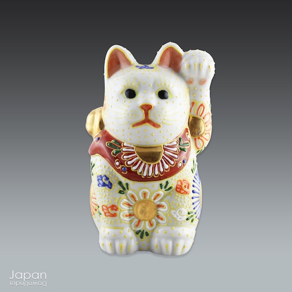 Lovely charm Maneki Neko - Japanese fortune cat, white