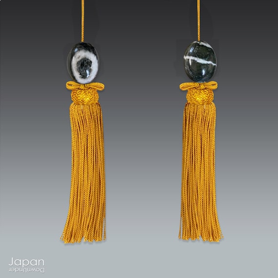 Japanese Marbled Black Onyx Hanging Scroll Weight With Gold