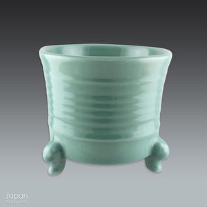 celadon vintage kyo ware orchid pot for displaying fukiran orchids