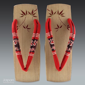 Vintage Japanese Geta Sandals: Kiri Wood, Bamboo Leaf Detail