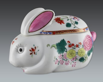 Seto Ware Rabbit Trinket Box: Japanese Floral Ceramic Bunny