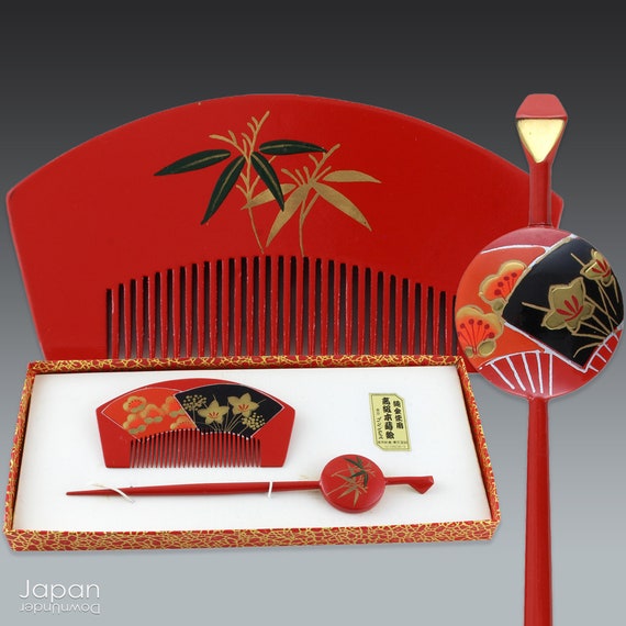 Buy Vintage Japanese Kanzashi, Red Lacquer Comb and Hair Pin  display picture 2