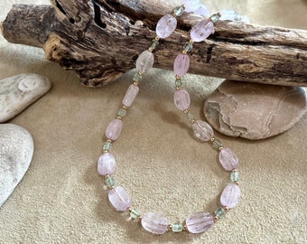 Gemstone necklace with kunzite, aquamarine and gold beads, 585 14 carat gold