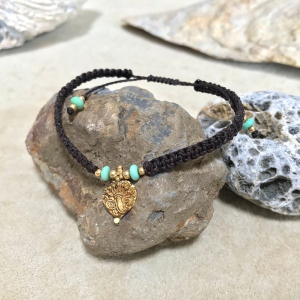 Bracelet Shamballa en macramé avec une amulette indienne antique en or et variscite, or 750 18k 22k carat